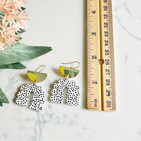 2/$30🌵 Arch Black White Dot Print Polymer Clay Earrings Gold Dangle NEW Gift - Picture 5 of 6